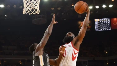 Harden fue un 'cohete' en el Oracle Arena