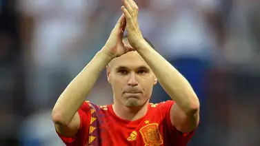 Iniesta dice "adiós" a la selección española en una sentida carta Iniesta dice "adiós" a la selección española en una sentida carta