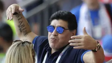 FIFA reprocha a Maradona por críticas a árbitro FIFA reprocha a Maradona por críticas a árbitro