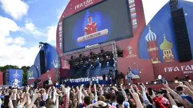 Aficionados rusos rindieron homenaje a su selección Aficionados rusos rindieron homenaje a su selección