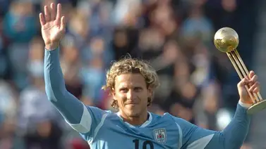 Forlán: "Más adelante sabremos si pierde más el Madrid o Cristiano" Forlán: "Más adelante sabremos si pierde más el Madrid o Cristiano"