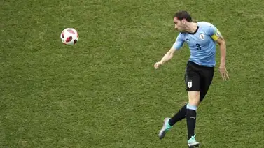 FIFA multa a Uruguay e Inglaterra por medias no permitidas FIFA multa a Uruguay e Inglaterra por medias no permitidas