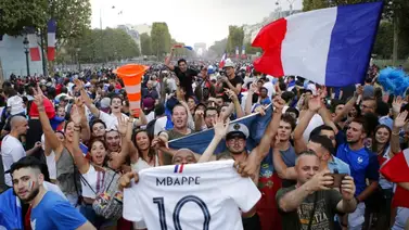 La victoria en el Mundial anima a una conflictiva Francia La victoria en el Mundial anima a una conflictiva Francia