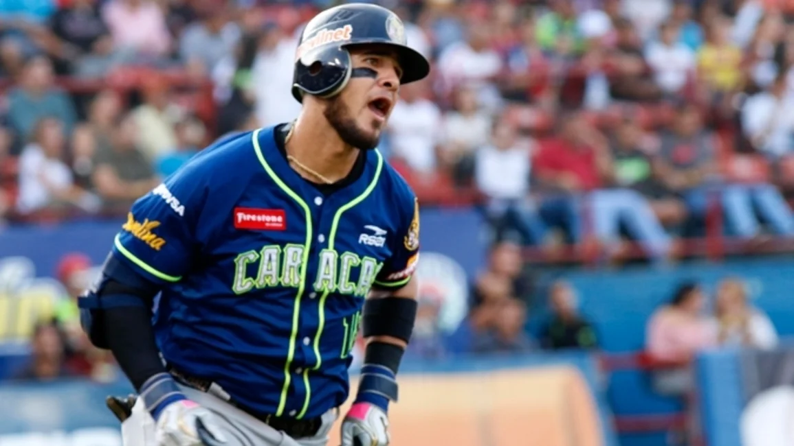 MLB: Yonny Chirinos listo para aportar su granito de arena a la