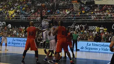 Con tremenda remontada Trotamundos se le adelantó a Guaros en la final de la LPB Con tremenda remontada Trotamundos se le adelantó a Guaros en la final de la LPB