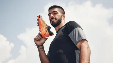 Suárez firma con Puma