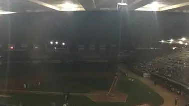 Aguilas vs Bravos retrasado por fallas eléctricas Aguilas vs Bravos retrasado por fallas eléctricas