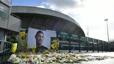 Nantes y su fanaticada homenajearon a Sala (+Videos)