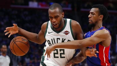 Middleton dejó a Bucks a un triunfo de semifinales