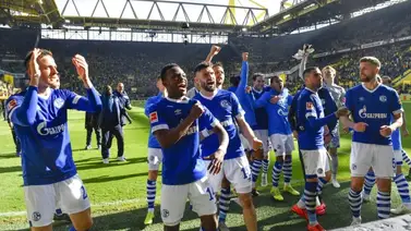 Schalke sorprende al Dortmund y el Bayern más cerca del título Schalke sorprende al Dortmund y el Bayern más cerca del título