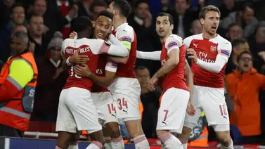 Arsenal castigó a un tembloroso Valencia Arsenal castigó a un tembloroso Valencia