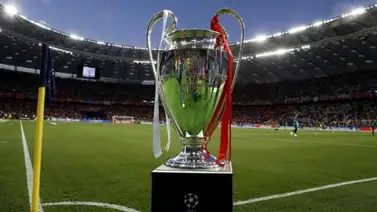 El fútbol español entrega la corona tras cinco años de reinado El fútbol español entrega la corona tras cinco años de reinado