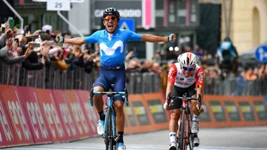 Richard Carapaz gana cuarta estapa del Giro