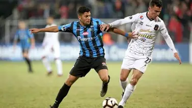 Caracas resbaló sobre la última instancia ante Liverpool Caracas resbaló sobre la última instancia ante Liverpool