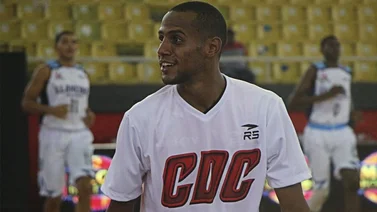 Yochuar Palacios se estrenó con Cocodrilos