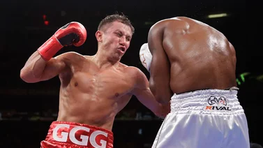 Golovkin recupera la vía del nocaut ante Rolls