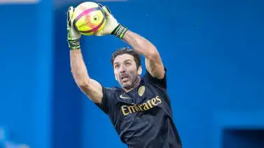 Buffon piensa en el Oporto tras su adiós al PSG Buffon piensa en el Oporto tras su adiós al PSG