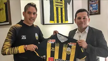 Aquiles Ocanto estampó su firma con el Deportivo Táchira Aquiles Ocanto estampó su firma con el Deportivo Táchira