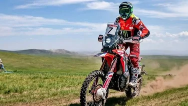 Kevin Benavides cede el primer puesto a Sam Sunderland