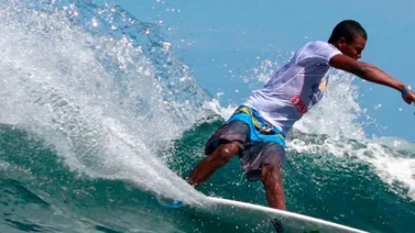 Francisco Bellorín avanza de ronda en Surf