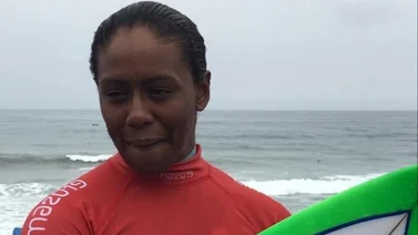 Rosanny Álvarez domina las olas en la ronda de repechaje