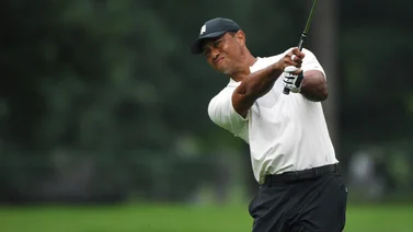 Tiger Woods se somete a cirugía de la rodilla izquierda