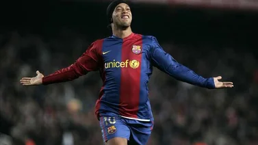Ronaldinho pagará multa millonaria para tener su pasaporte de vuelta