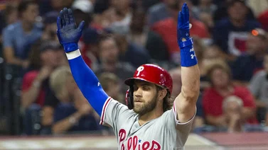 Harper jonronea en triunfo de Filis ante Indios