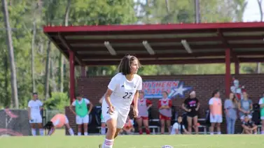 Verónica Herrera marcó el primero con William Carey Verónica Herrera marcó el primero con William Carey