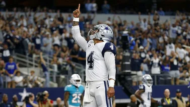 Prescott y Cowboys brillan ante Dolphins