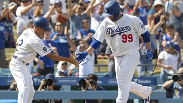 Ryu pega jonrón y Dodgers llegan a 100 triunfos