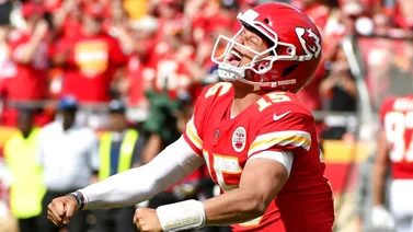 Mahomes logra tres pases de anotación y Chiefs se imponen