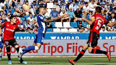 Lucas Pérez y Joselu dan aire al Alavés Lucas Pérez y Joselu dan aire al Alavés