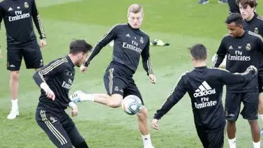 Kroos, Varane y Courtois entrenan con el grupo Kroos, Varane y Courtois entrenan con el grupo