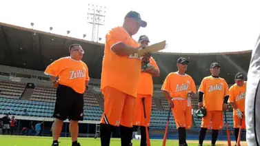 Con 50 peloteros Águilas inicia sus entrenamientos Con 50 peloteros Águilas inicia sus entrenamientos