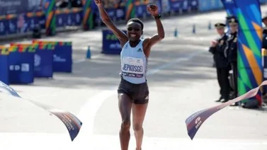 Jepkosgei gana el Maratón de Nueva York