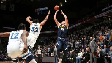 Jokic define en tiempo extra por Nuggets ante Timberwolves