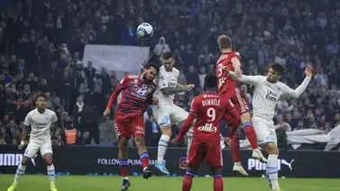 Lyon denuncia que su autobús fue atacado en Marsella Lyon denuncia que su autobús fue atacado en Marsella