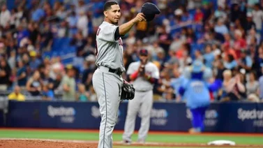 Carlos Carrasco fue honrado por periodistas de Cleveland