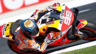 Márquez sigue intratable en la despedida de Lorenzo