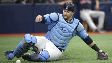 Zunino firma contrato de 4,5 millones y un año con los Rays