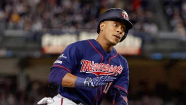 Operan a Jorge Polanco por lesión crónica en el tobillo