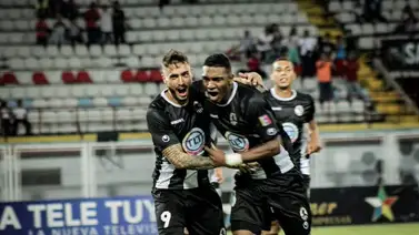 Makoun se despide de Zamora con un título Makoun se despide de Zamora con un título