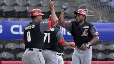 Cardenales vapulea a los Leones en la UCV Cardenales vapulea a los Leones en la UCV
