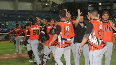 Águilas sorprende a Caribes en Maracaibo