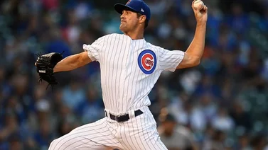 Cole Hamels firma con los Bravos por 18 millones