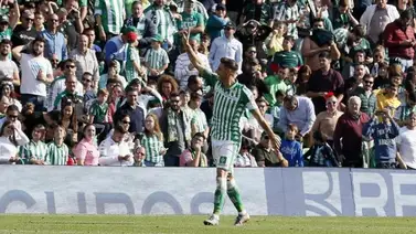 Betis logra la victoria con triplete de Joaquín Betis logra la victoria con triplete de Joaquín