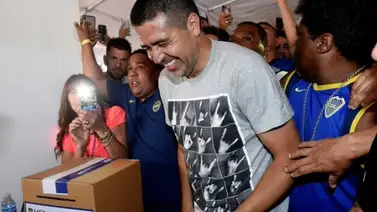 Riquelme regresa a Boca como vicepresidente del club Riquelme regresa a Boca como vicepresidente del club