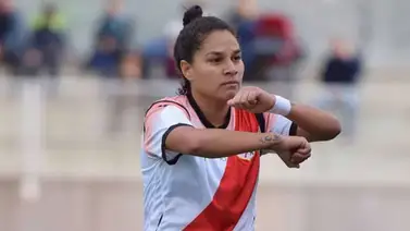 Oriana Altuve es galardonada como la Mejor Jugadora Oriana Altuve es galardonada como la Mejor Jugadora