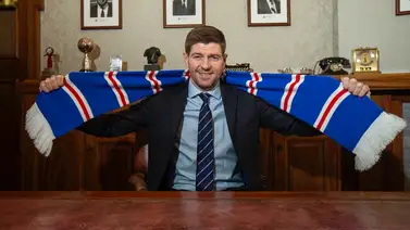 Gerrard extiende su contrato con Rangers Gerrard extiende su contrato con Rangers
